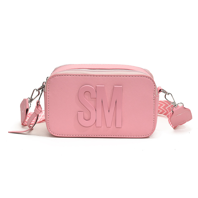 Personalidad de moda moda moda bolsa de mujer casual versátil nicho letras pequeñas bolsas cuadradas correa de hombro ancha popular mochila de hombro