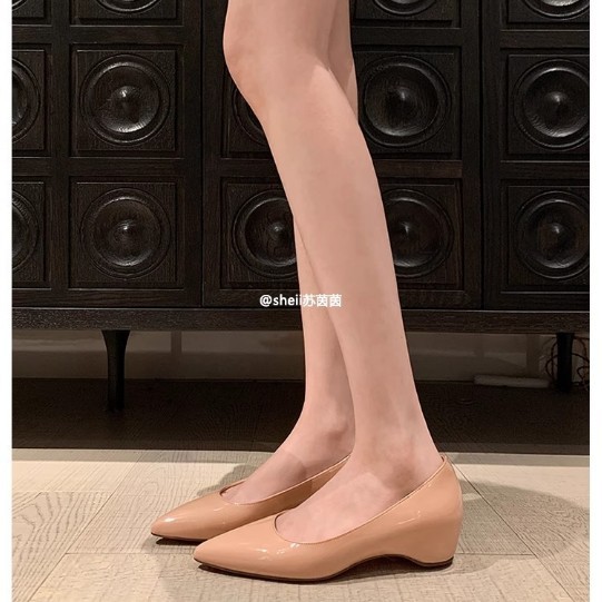Grape Mom's Style~ Red-Soled High Heels~ 3cm Height Increase Classic Pointed Toe Low-Heeled Shallow Mouth Single Shoes Women's Work Shoes Grape Mom's Style~ Red-Soled High Heels~ 3cm Height Increase Classic Pointed Toe Low-Heeled Shallow Mouth Single Shoes Women's Work Shoes