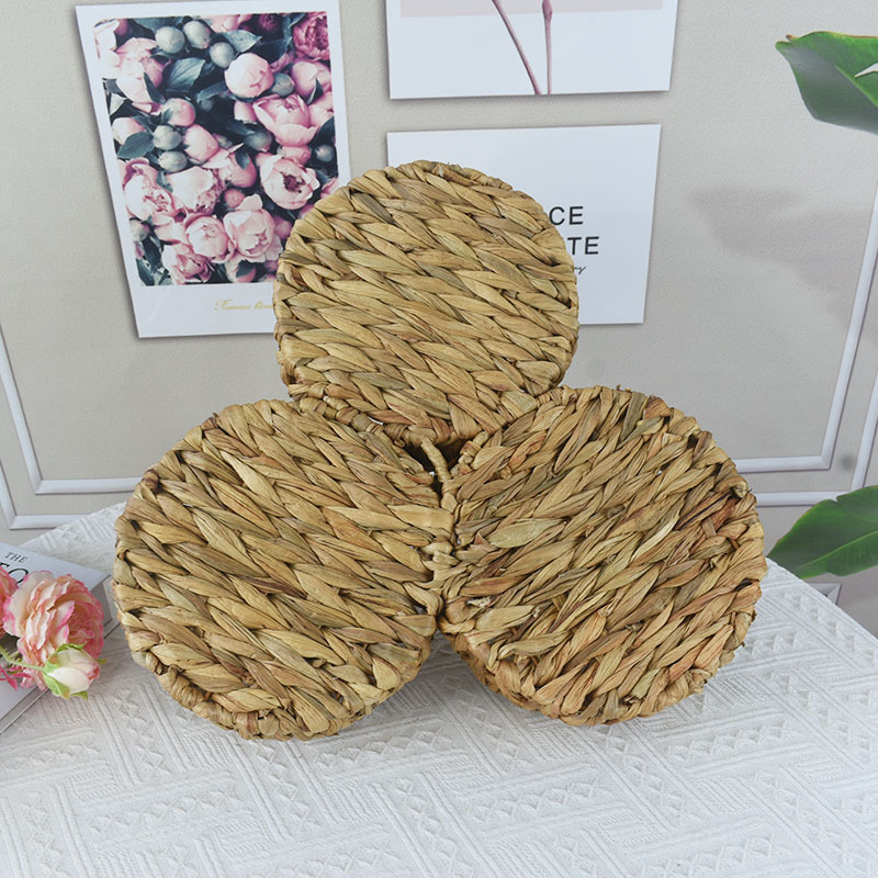 Canasta de almacenamiento simple directa de fábrica canasta de agua hierba tejida a mano cuchillo redondo y cesta de tenedor cesta de flores pequeña portátil cesta de almacenamiento