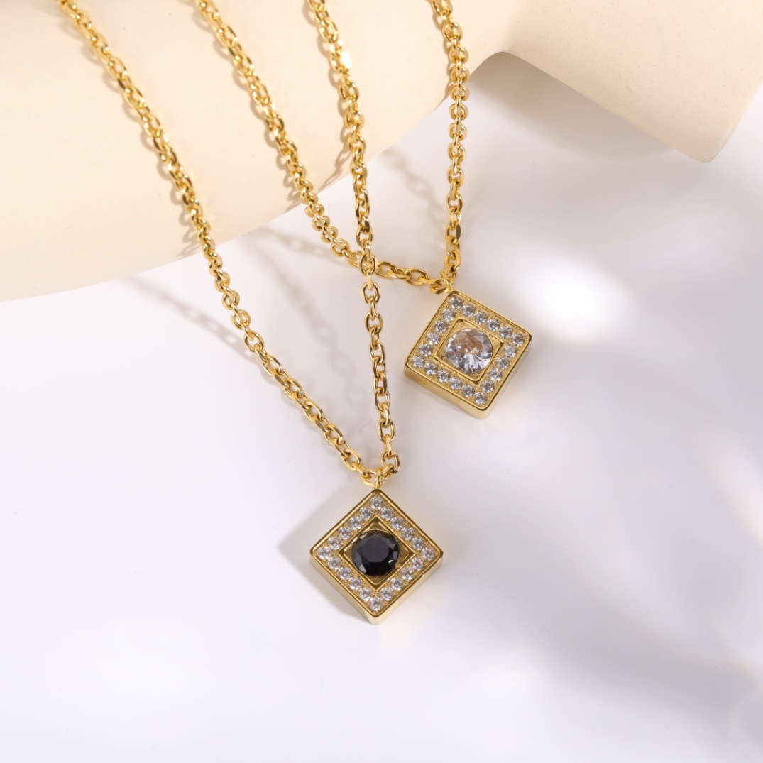 Fashion Geometric Titanium Steel Necklace Metal Inlay Rhinestone Stainless Steel Necklaces