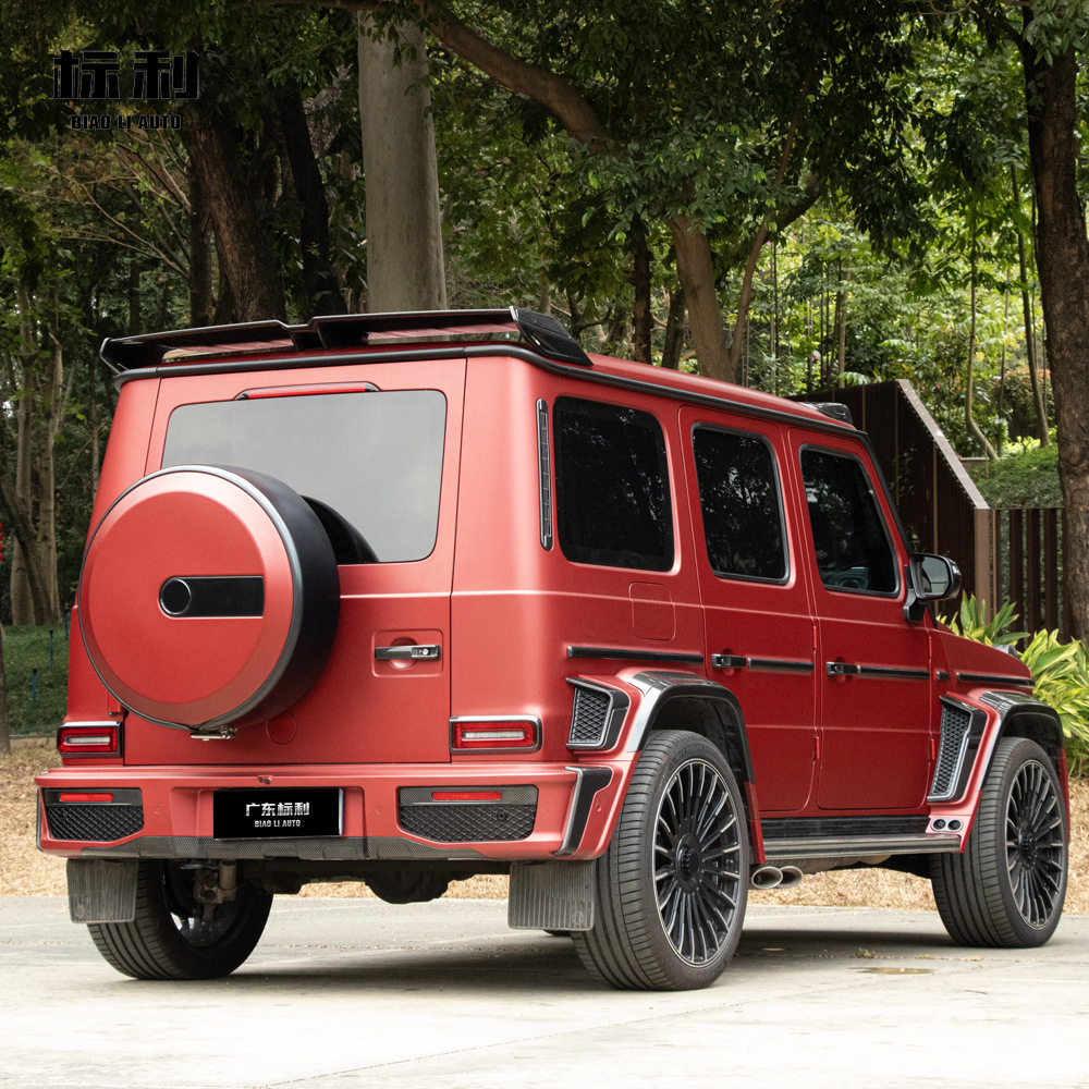 Mercedes-Benz G-Class W464/465, modified to W465 G900 style, including front and rear bumpers, engine cover, wheel arches, and spare tire cover – a complete set