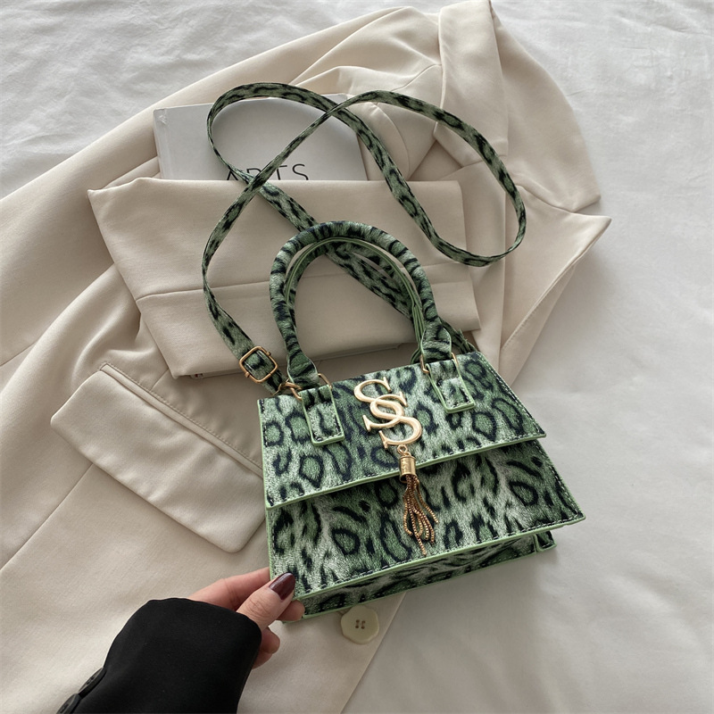 Otoño y invierno nuevo estilo versátil inros flange mochila de hombro