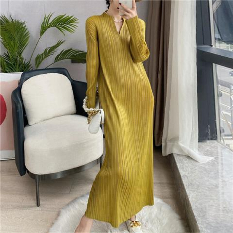 A6C三宅褶皱连衣裙女长袖春夏2025新款V领打底裙子修身显瘦气质长|undefined