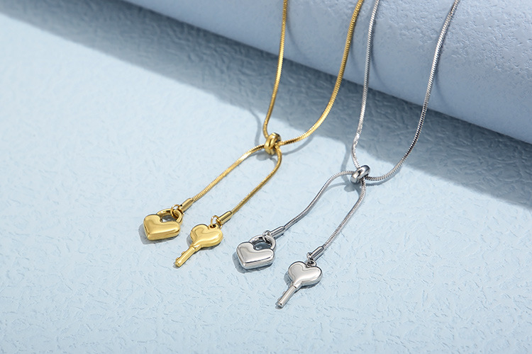 304 Stainless Steel Chain Material snake chain Chain Type Fashion Heart Shape Key Titanium Steel Necklace 1 Piece