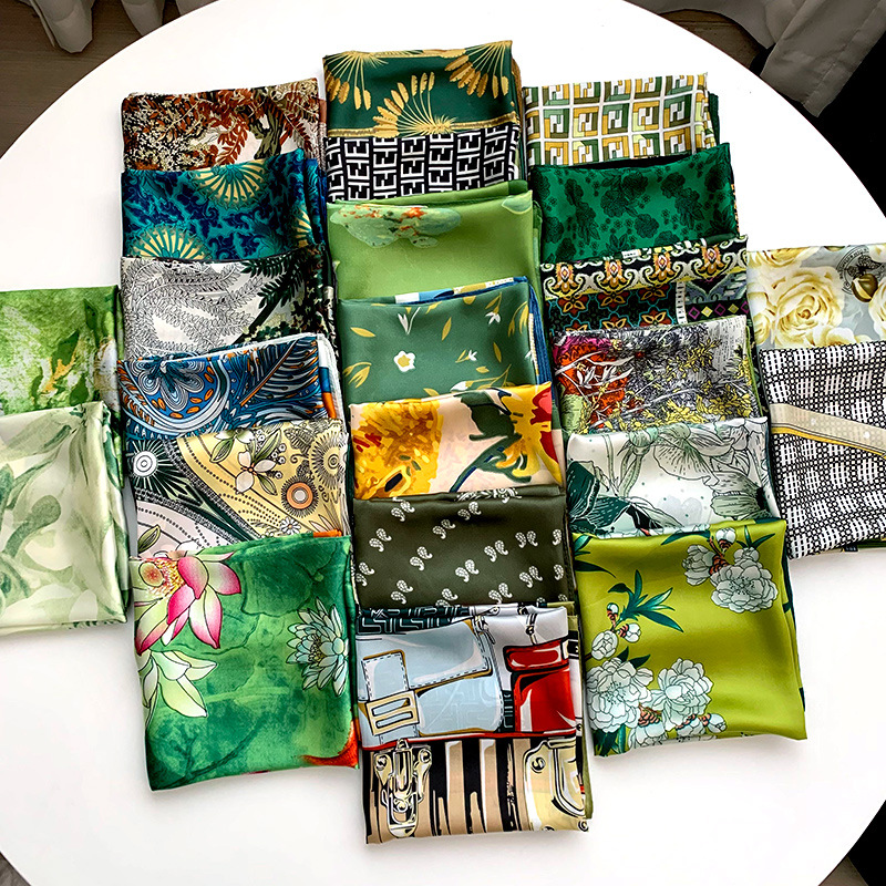 Bufanda de seda, bufanda cuadrada, sentido avanzado, nueva bufanda de seda de simulación, chal estampado, bufanda decorativa de todo fósforo, pañuelo en la cabeza, cinturón para el cabello, cabello atado