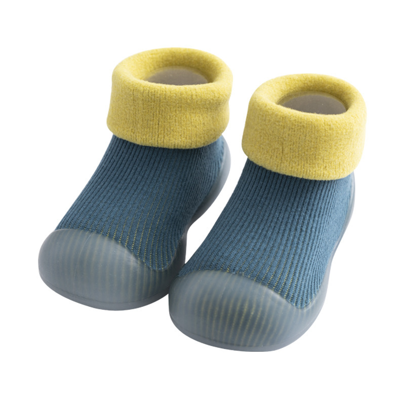 Otoño y invierno para bebés zapatos para niños con suela suave antideslizante para el hogar zapatos de interior impermeables calcetines de piso para bebés