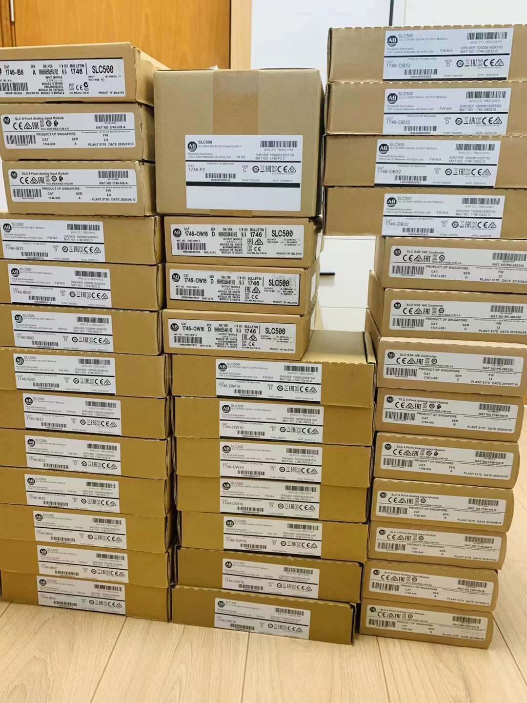 AB变频器305-EOJ-23全新原装正品质量有保障