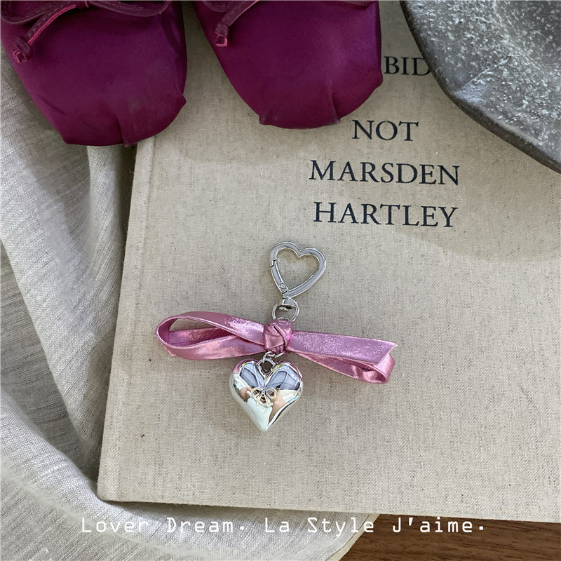12g Weight Keychain Classification 1 Piece Quantity Holiday, Travel, Daily Occasion Metal Material Heart Shape Pattern Plating Design Elegant, Lady Style 1 Piece Elegant Lady Heart Shape Metal Plating Keychain 10