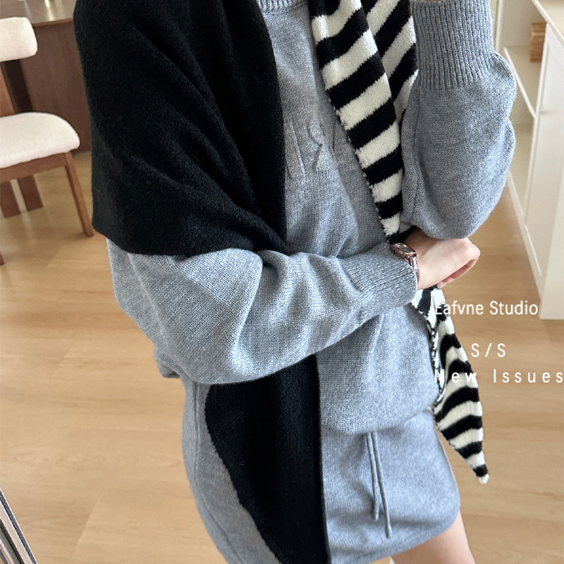 软糯经典拼色条纹简约针织大三角披肩女春秋百搭护颈保暖围脖外搭|undefined
