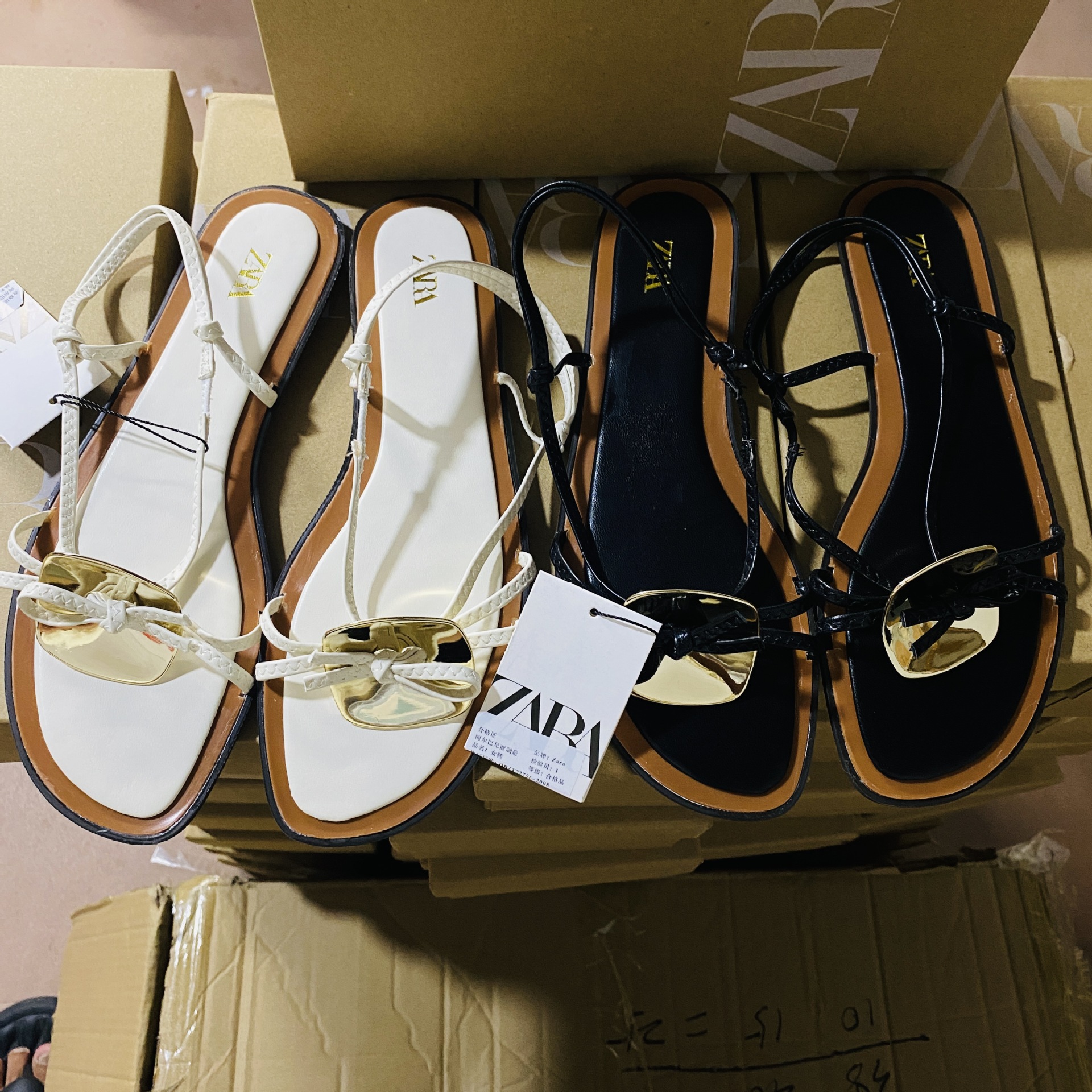 ZA女鞋 2025夏季新品金属装饰品镶饰平底凉鞋沙滩女鞋