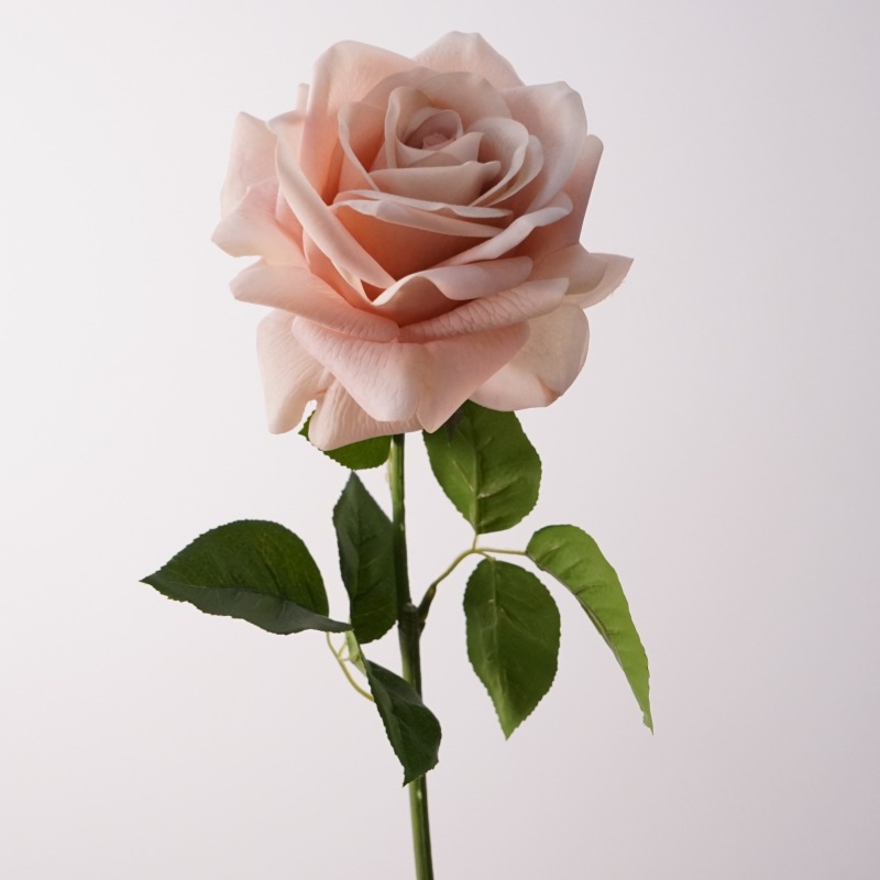 Nueva sensación de rosa humectante imitación flor de canto de mar de alta gama flores falsas decoración floral sala de estar vestíbulo suave