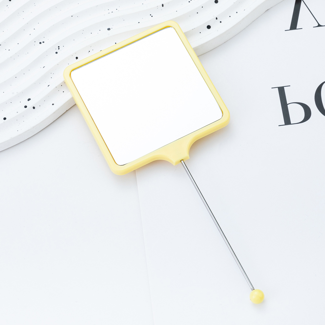 Espejo pequeño de bricolaje cuadrado multicolor, espejo portátil de alta definición, espejo de mano, mango especial para niñas, espejo de maquillaje