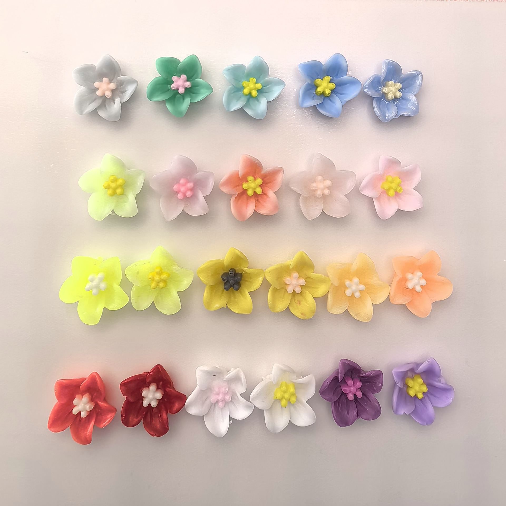 树脂配件新款百合五瓣花美甲DIY手机壳奶油胶发夹发饰配件批发