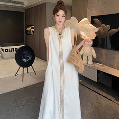无袖慵懒风白色长裙2025年夏季新款高级感v领连衣裙宽松裙子女装