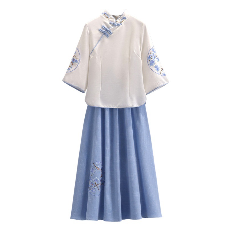 Manufacturer of Chinese-Style Cheongsam, Retro Literary Republic of China-Style Improved Tang Suit, Blue and White Porcelain Embroidery, Plus-Size Tea Art Outfit for Friends