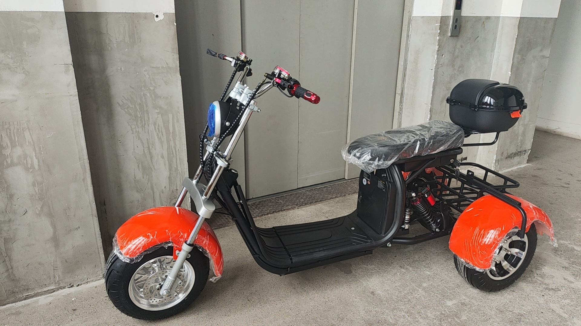 Cross-border Harley electric tricycle, wide-tire off-road model, MSDS lithium battery-powered vehicle, two-wheeled adult scooter
