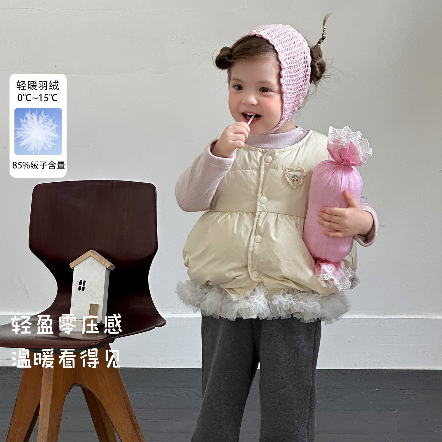 New autumn and winter down vest for girls, Korean-style sweet and cute design with a bow, white duck down filling, warm clothing for little girls