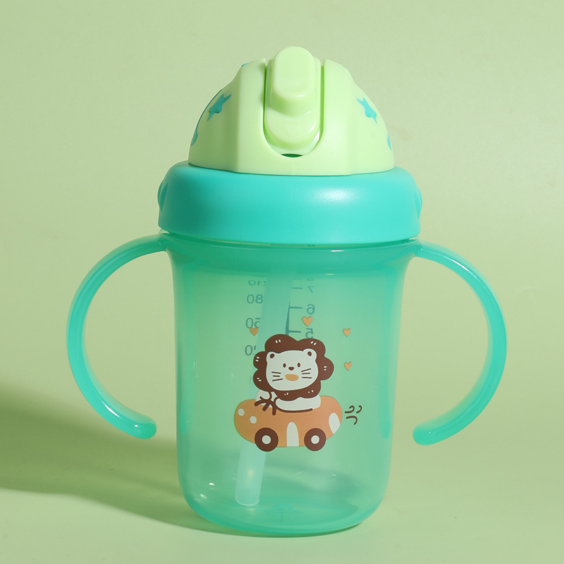 Taza de agua para niños taza de paja de plástico de gran capacidad para bebés beber taza de agua portátil a prueba de fugas taza de verano al por mayor