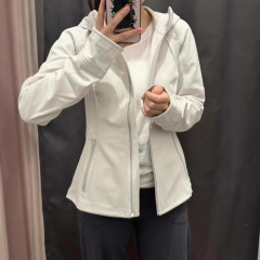 户外软壳冲锋衣外套女2025秋季新款修身收腰防风登山运动初秋穿搭