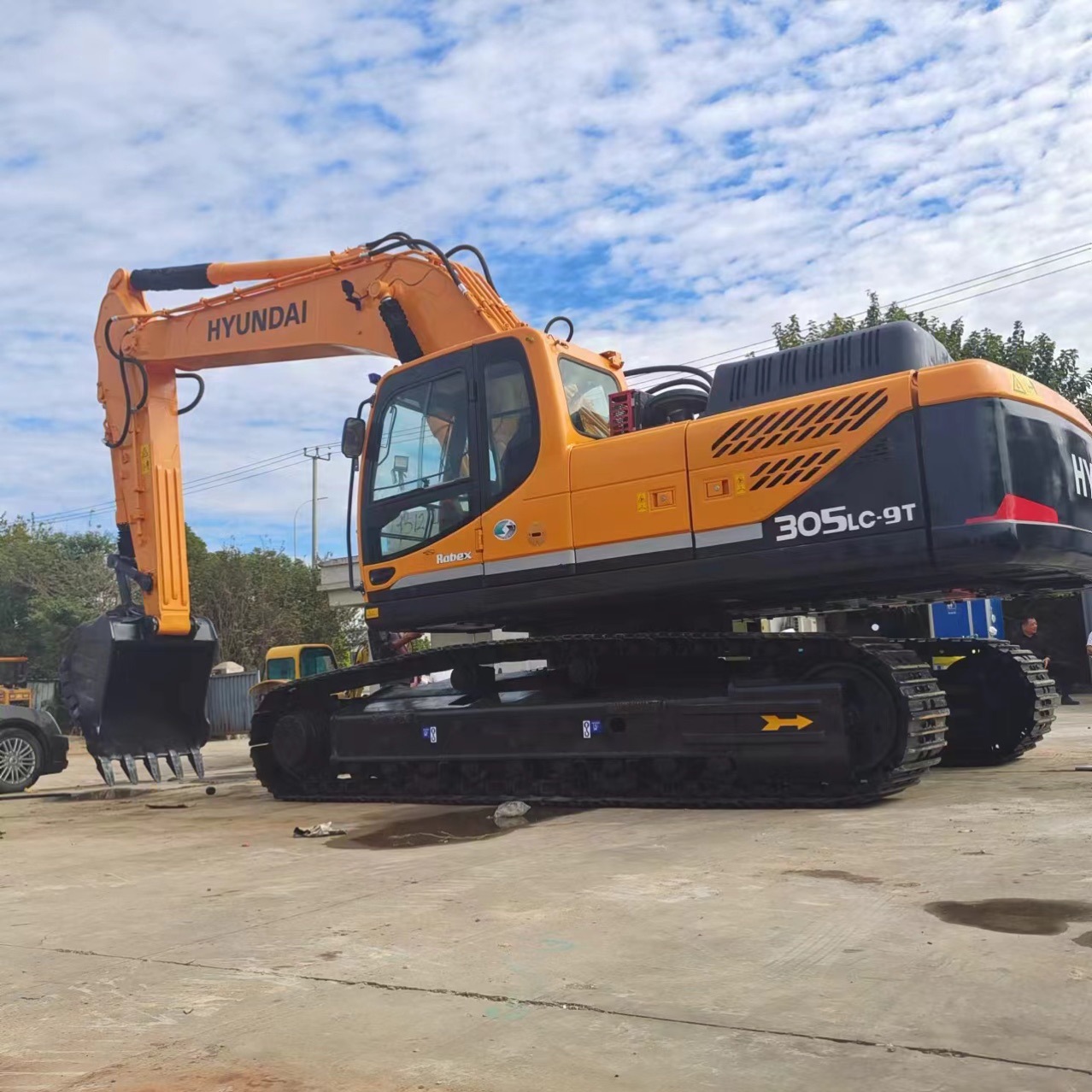 Exportación al extranjero línea de segunda mano moderna 305 - 9 220 - 9 210 225 - 9 - 9S excavadora