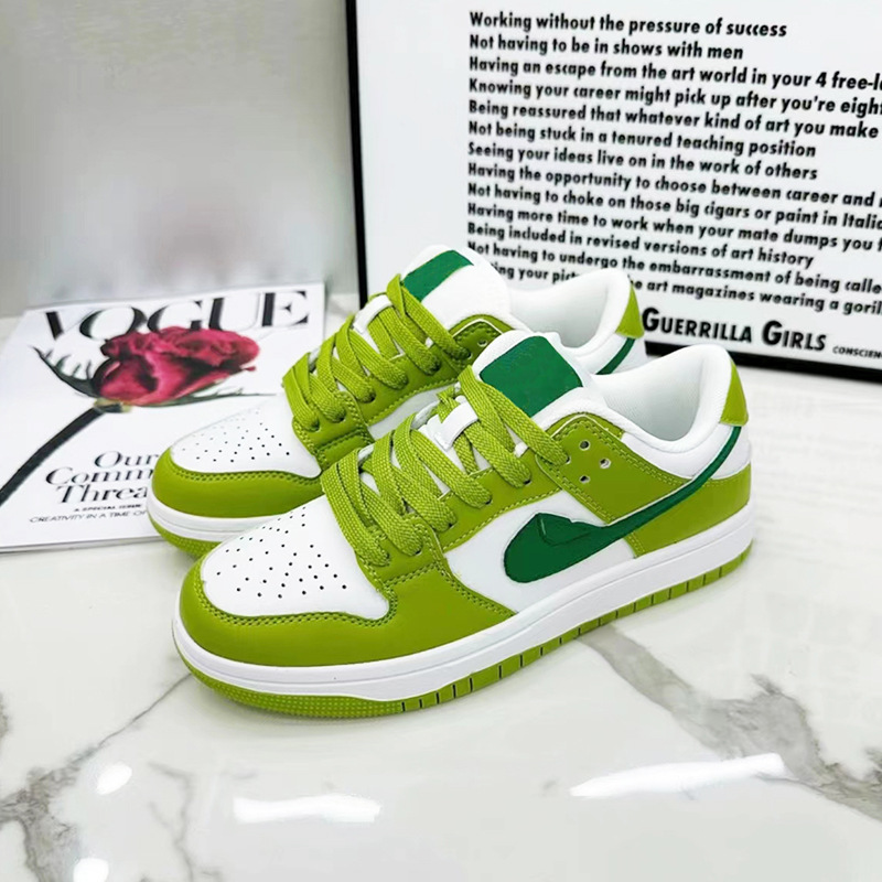 2025 nuevo estilo de pareja de corte bajo estudiante ligero zapatillas AJ a juego de color moda zapatos blancos de mujer hombre salvaje