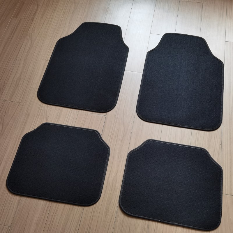 Surround Protection Pad – Universal Universal Foot Pad - non-woven-black-edge-universal-four-pieces