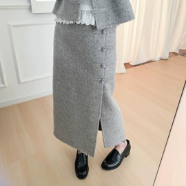 女式羊毛衫;女式毛呢外套;连衣裙