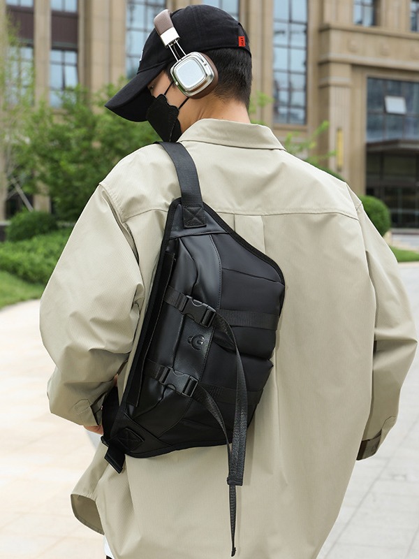 Bolso de pecho japonés de moda para hombres simple de gran capacidad de hombro, bolso de cintura de mujer, nicho de pareja, bolso portátil