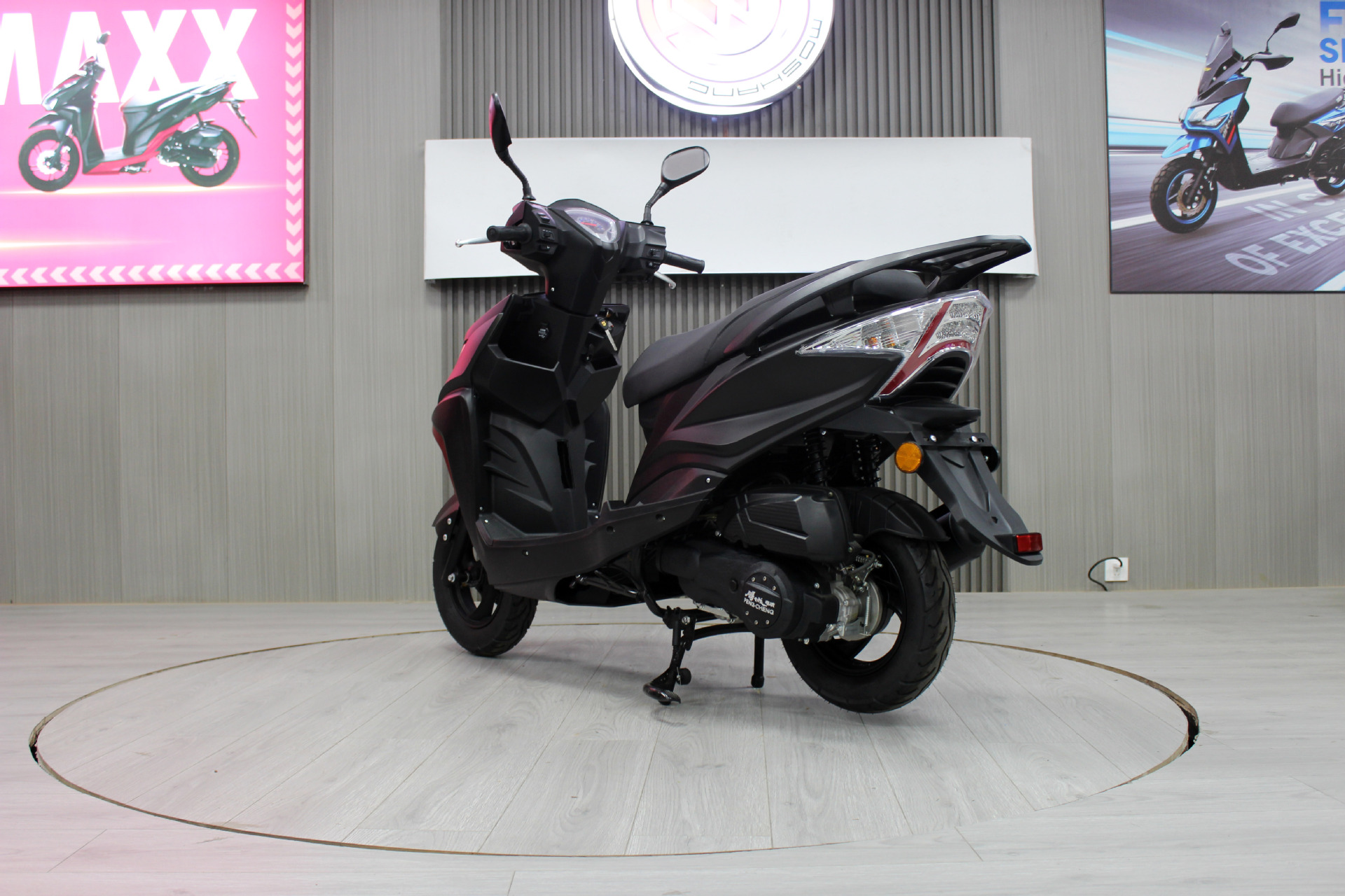 Fuel-Efficient Scooter, Two-Wheeled Motorcycle with Strong Power, 49/180Cc150Cc, National Iv