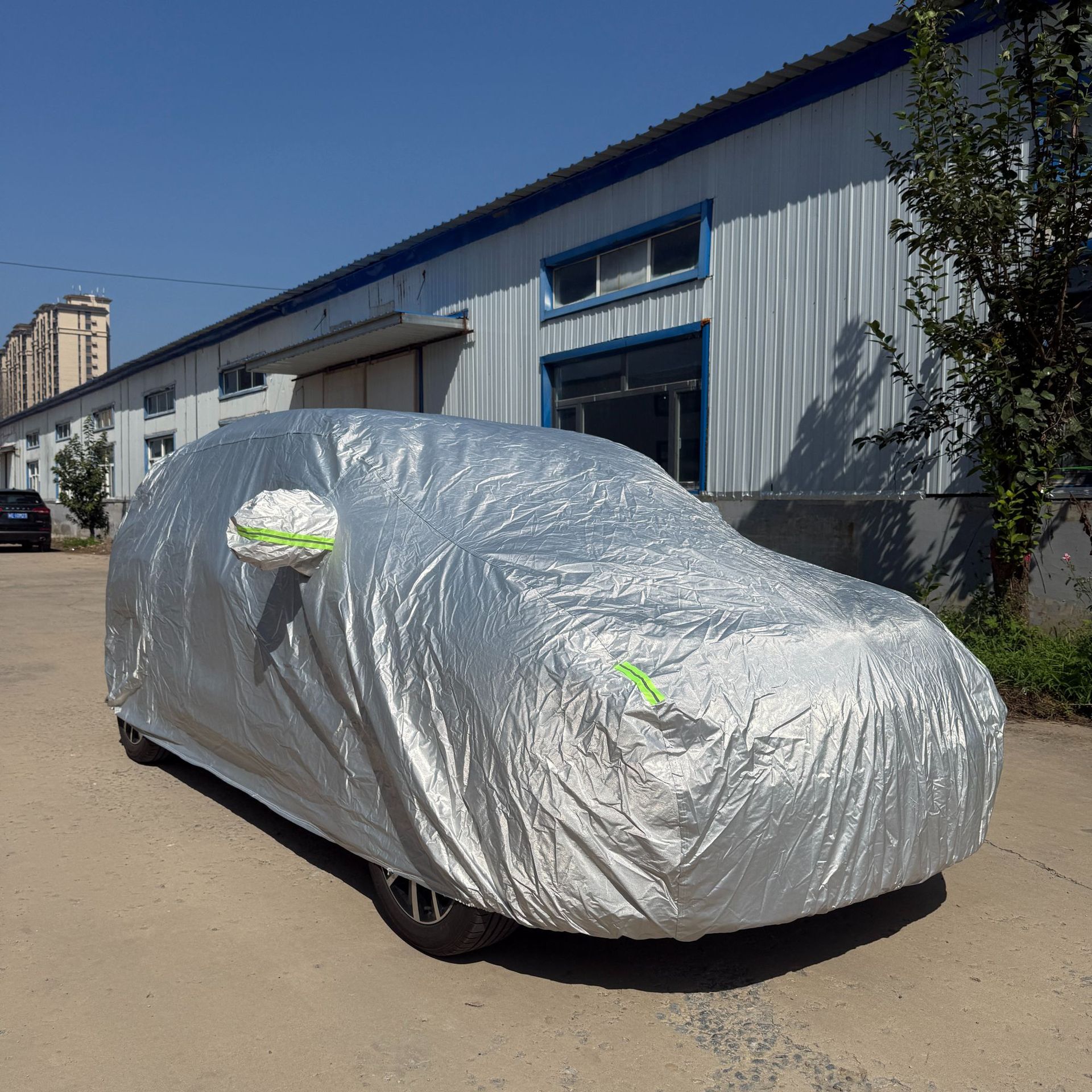 Universal thickened car cover for cars, sun-proof and rain-proof, suitable for all seasons, aluminum film car cover, cross-border export model