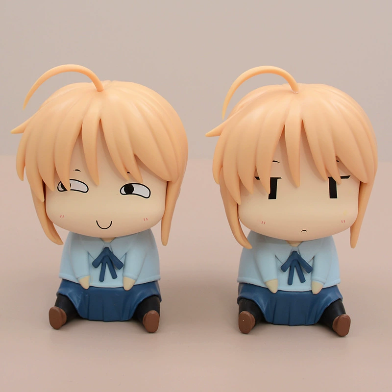 Q-версия Fate/stay night в сидячей позе Artoria Saber с забавным/глупым лицом, фигурка-украшение
