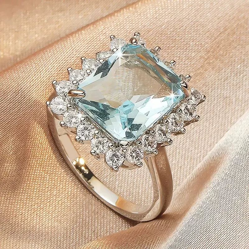 Retro ring, European style, simple and elegant design