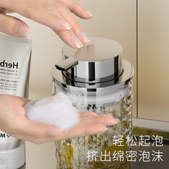 家庭用の軽い豪華な乳液の泡立ては押して瓶の泡を分けます。