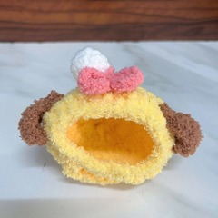 ちびっこの頭のカバンのペンダントの女の子のプレゼントが可愛いです。