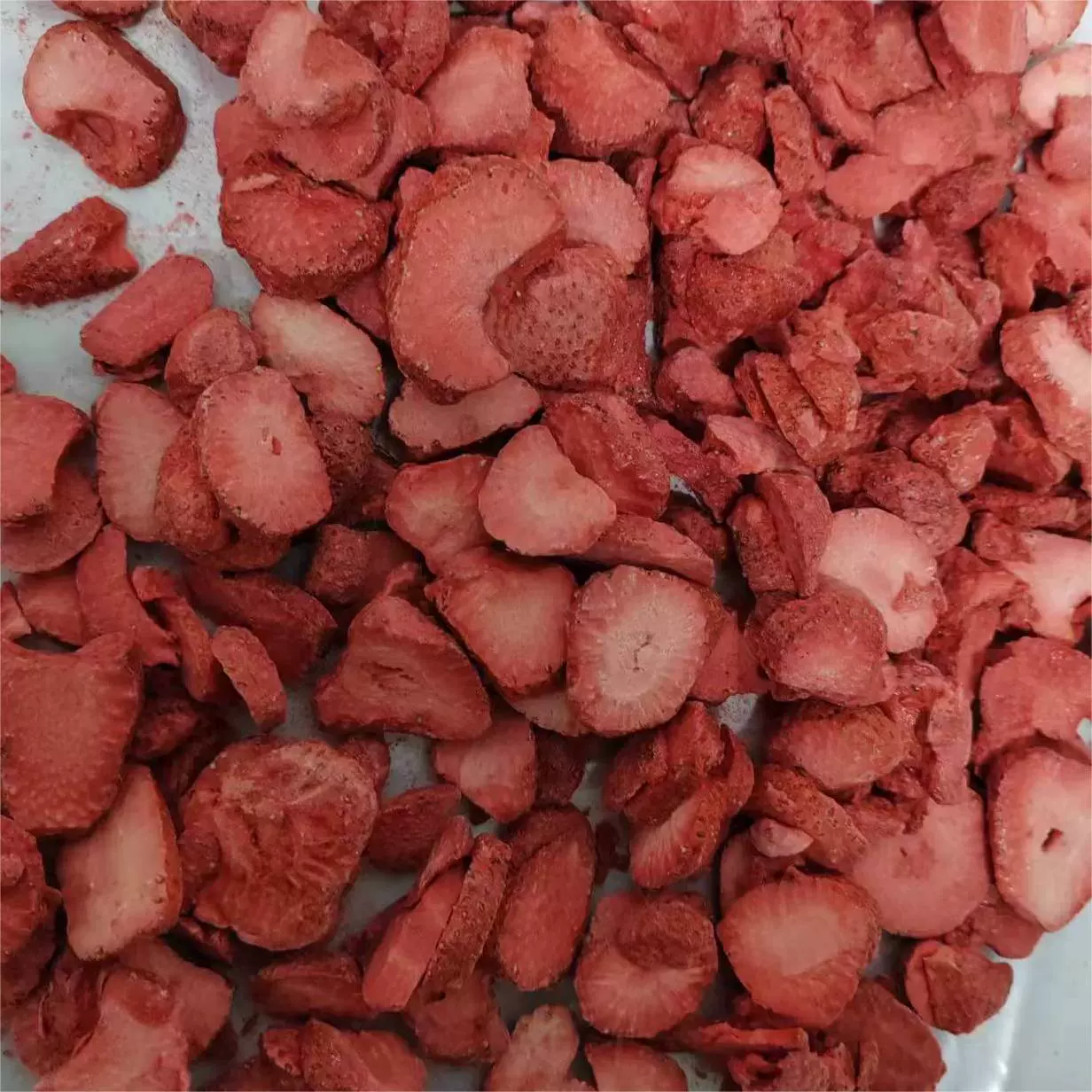 Freeze-dried Strawberry Pack, 20 g, Fruit Snack Cubes — Single Pack Options