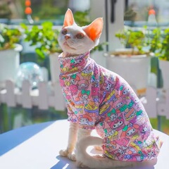 夏のファッションの薄いモデルのドイツ語の毛のない猫の日焼け止めの通気性のクロミプリントのカジュアルなファッションの新型の猫の服