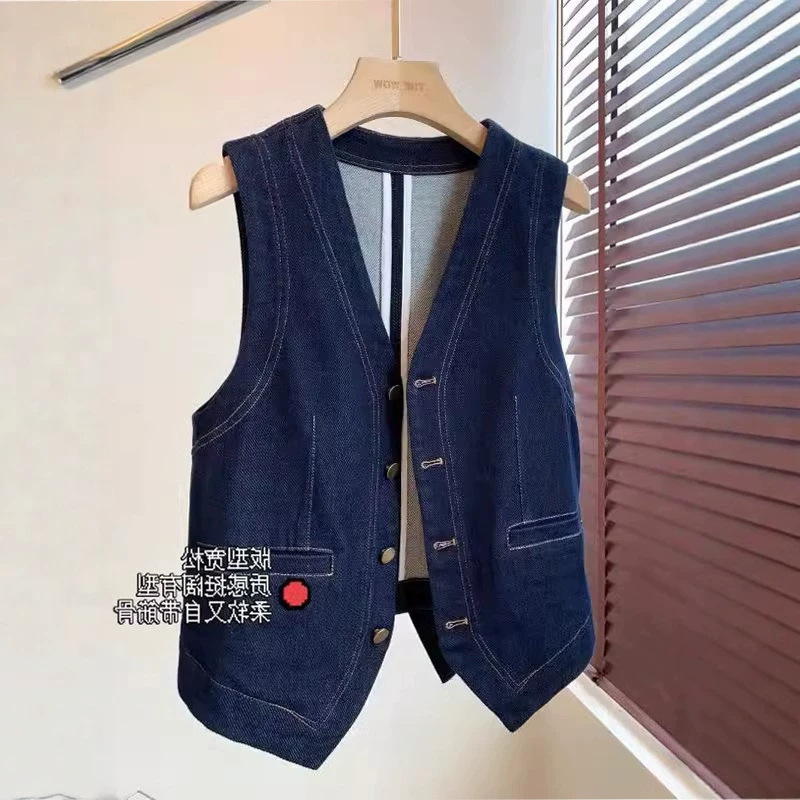 Autumn New Style Sleeveless Jacket Vest V-Neck Retro Layered Fashionable Stylish Slim Denim Vest for Women A6446 Autumn New Style Sleeveless Jacket Vest V-Neck Retro Layered Fashionable Stylish Slim Denim Vest for Women A6446