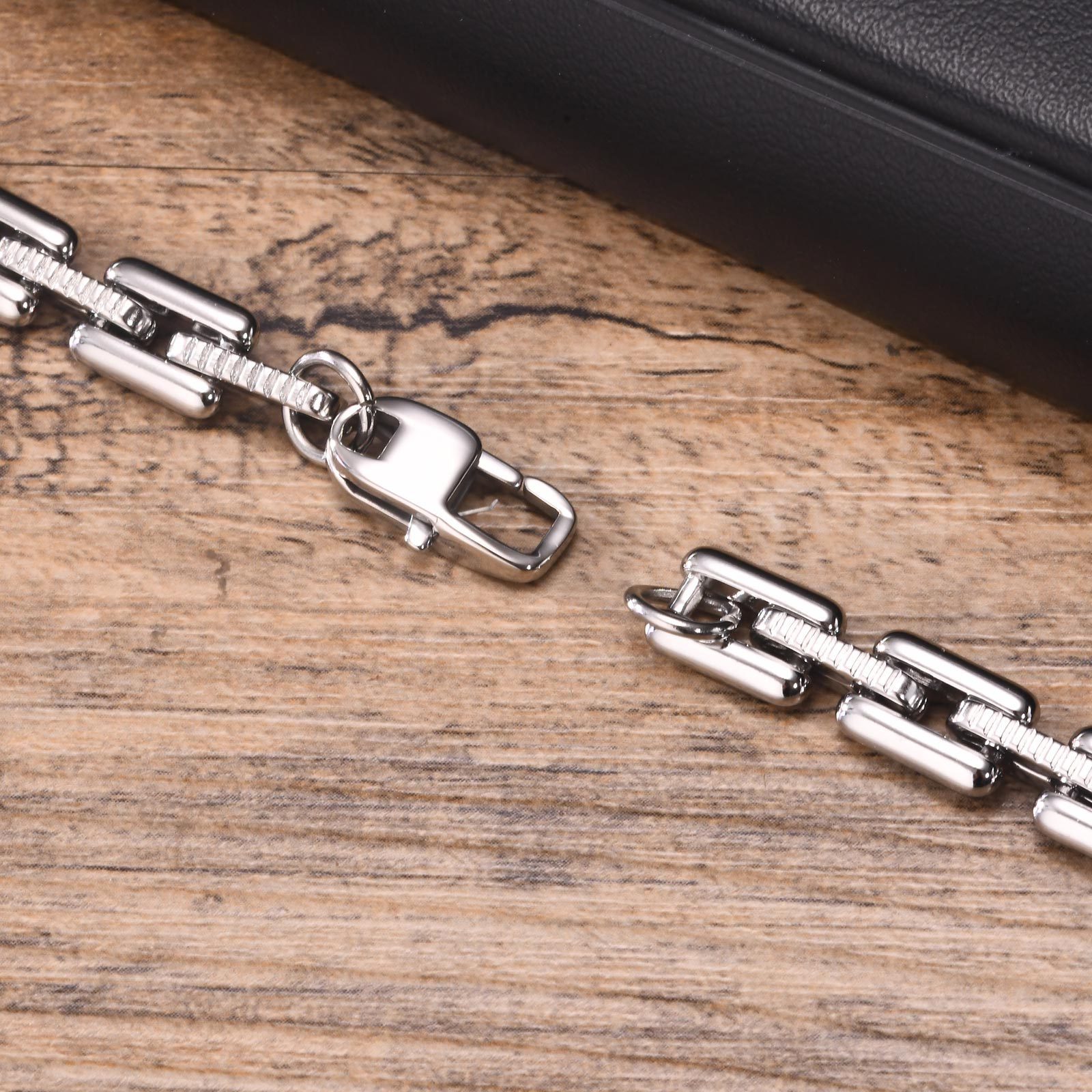 33g Weight Bracelets Classification Stainless Steel Chain Material 1 Piece Quantity Daily Occasion Stainless Steel Material Solid Color Pattern All Seasons Season Men's Gender Polishing Design Casual, Hip-Hop Style Casual Hip-Hop Solid Color Stainless Steel Polishing Men's Bracelets Men's Chain Bracelets 7