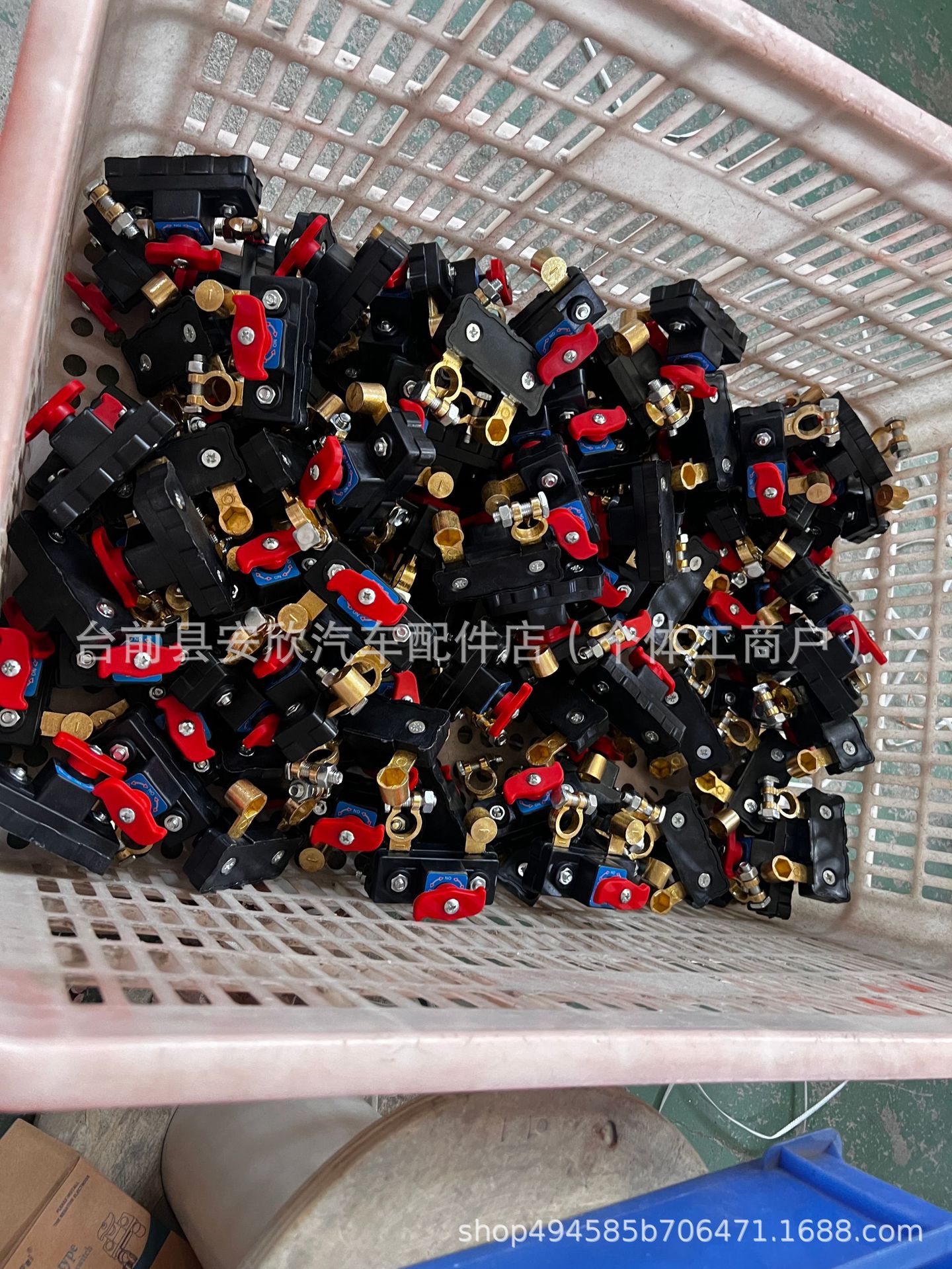 New Car Battery Power-Off Switch 12V Large Truck Power Main Switch 24V Power-Off Clamp for Agricultural Vehicles