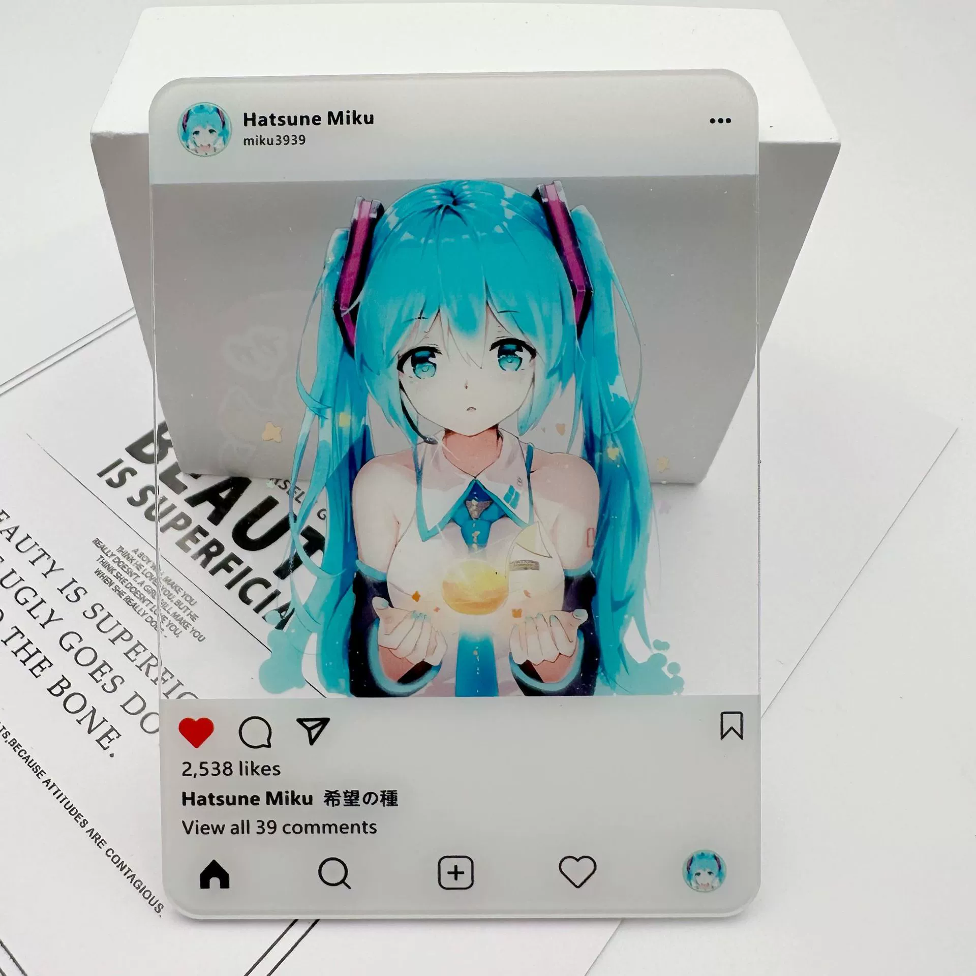 Акриловая фотокарточка (Xiaohongshu) Hatsune Miku, размеры 8,5×5,5–8,9×6,35 см, коллекционные дизайны
