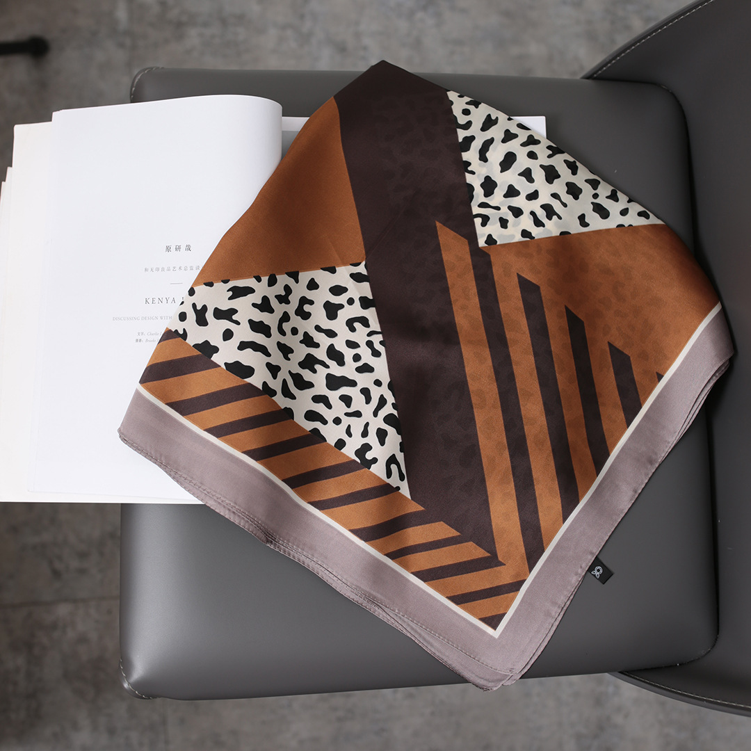 Square Scarf Women Leopard Print Seasonal Accessory Stylish_voghion.com