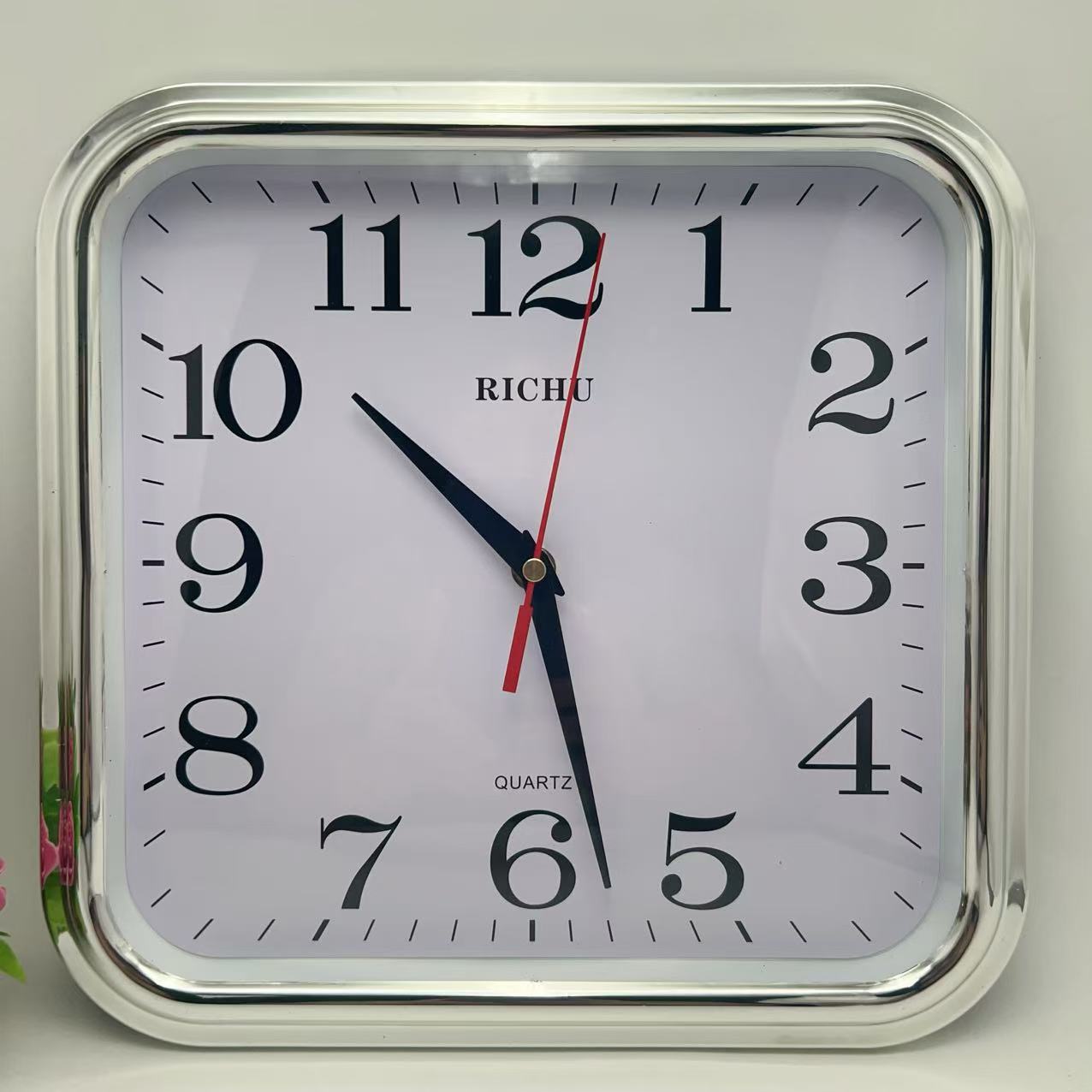 Mute Wall Clock Square 12 Inch Large Character Simple Household Scanning Clock Wholesale Living Room Battery Chronograph Quartz Clock