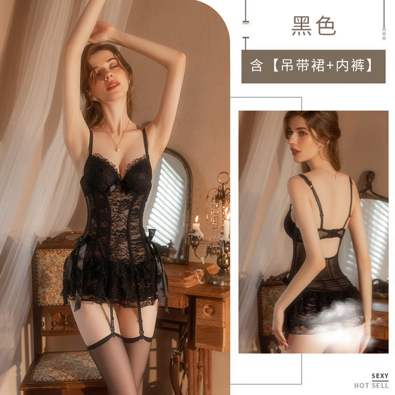 블랙 (잠옷 원피스 + 티팬티 + 가터벨트) + 16 모델 착용 블랙 스타킹