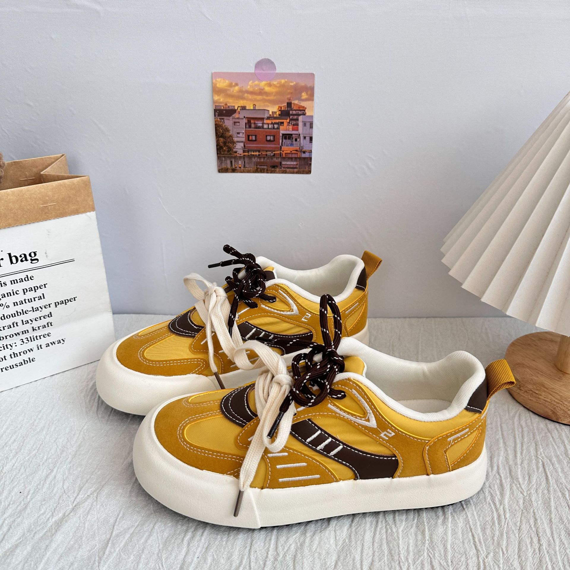 6629 plantillas de látex/zapatos de entrenamiento alemanes de suela gruesa zapatos de mujer zapatillas casuales 2025 nuevos zapatos blancos retro de punta redonda