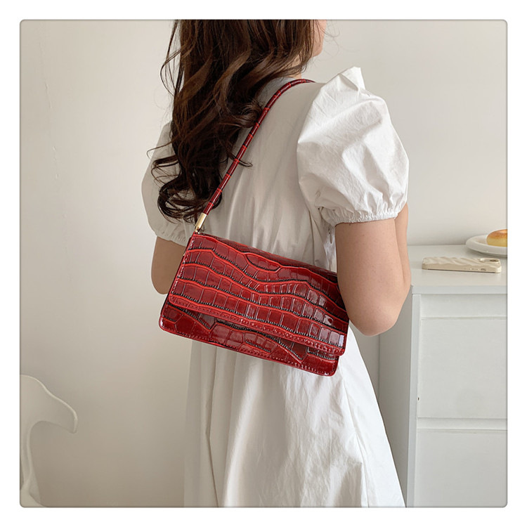 Minimalistisk stil for kvinner med minoritetstekstur under armene 2023 sommer ny håndholdt vestlig liten firkantet veske_voghion.com