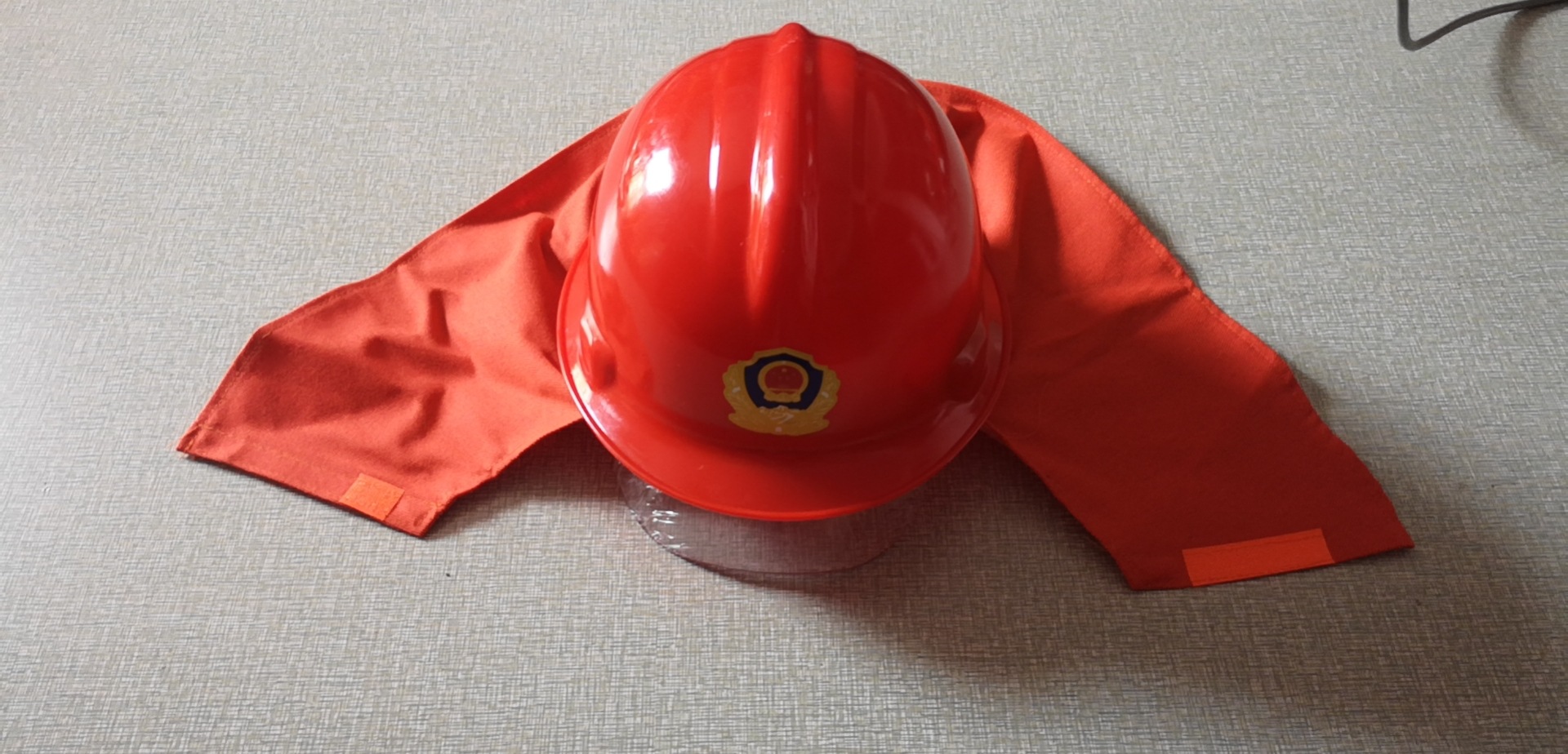 供应 韩式消防头盔 消防抢险救援头盔 97消防披肩头盔批发