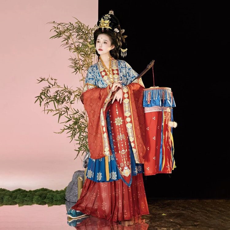 Fenglouchun Original【Luoyi Xuanun】Embroidered Restoration of Women's Hanfu with Fairy Patterns, Traditional Chinese Style Improved Qipao Fenglouchun Original【Luoyi Xuanun】Embroidered Restoration of Women's Hanfu with Fairy Patterns, Traditional Chinese Style Improved Qipao