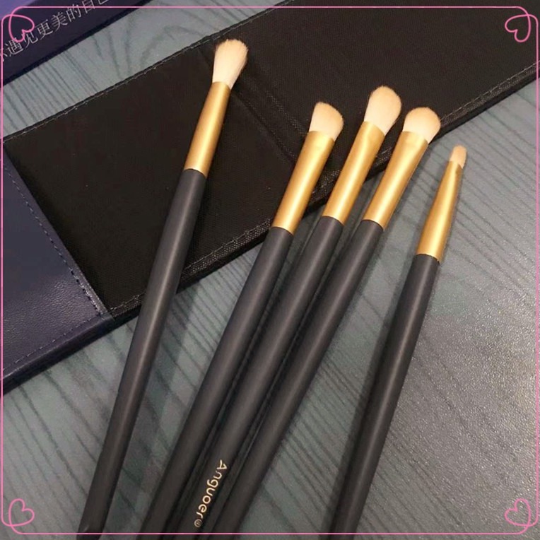 Venta directa de fábrica cinco mango de madera bolsa de cuero cepillo conjunto Internet popular cepillo conjunto fácil de llevar herramientas de maquillaje sin pelusa