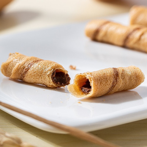 Fujino Ichimura Japanese chocolate roll 128g canned fragrant cocoa crispy long egg roll internet celebrity snack new product