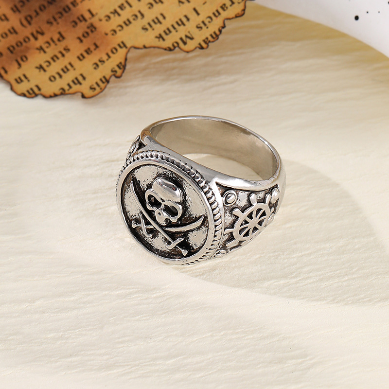 Yun Jin nuevo anillo de calavera pirata personalizado punk hip-hop anillo de aleación de hombre